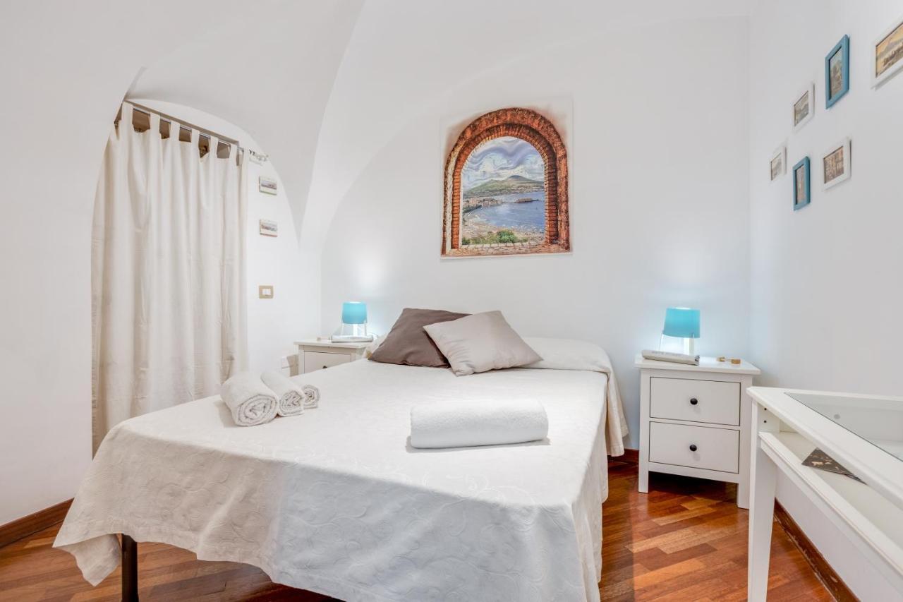 Guesthost - Casa Querida Central & Elegant Flat Neapel Exterior foto