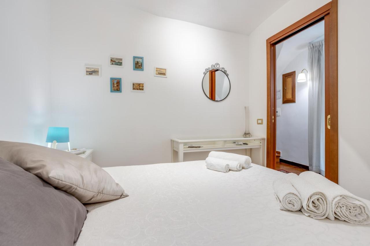Guesthost - Casa Querida Central & Elegant Flat Neapel Exterior foto